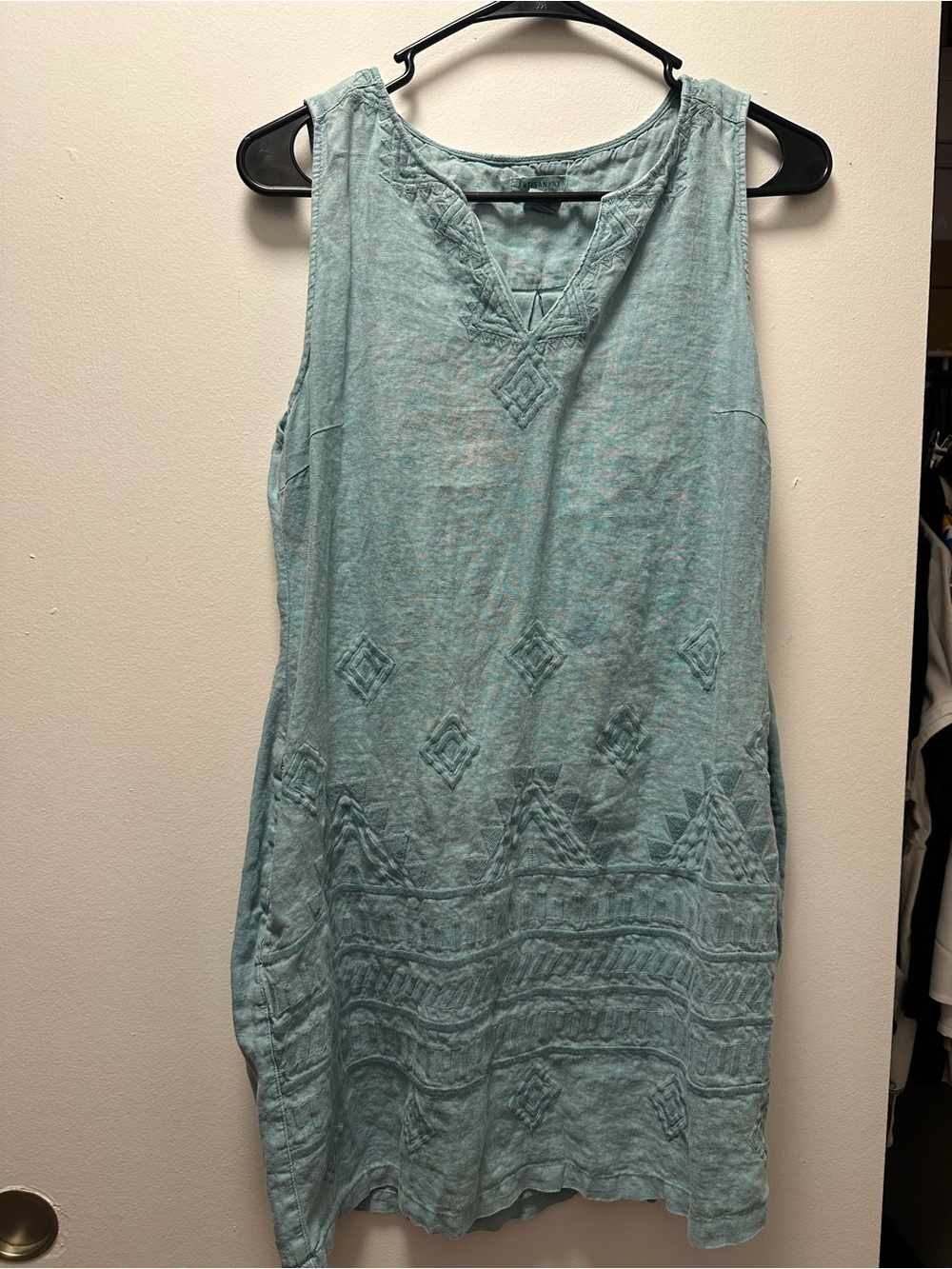 Artisan Ny Seafoam Embroidered Sleeveless Tank